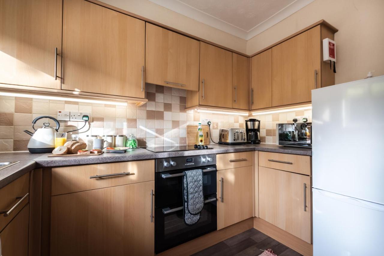 3-Bedroom House L Fast Wi-Fi L Garden L Newly Decorated L Close To Shops And Restaurants Bournemouth Exterior foto